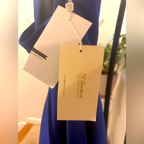 A-line Elegant Off-Shoulder Blue Gown - Picture 7 of 15